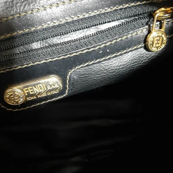 FENDI Vintage/Retired 1994 Pequin Daimer Shoulderbag - Picture 12 of 16